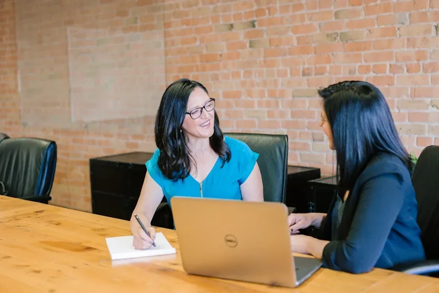 One-on-one counselling session between a student and a therapist